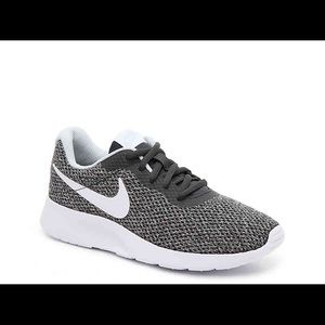 Nike Tanjun Sneaker (Women’s)- worn once